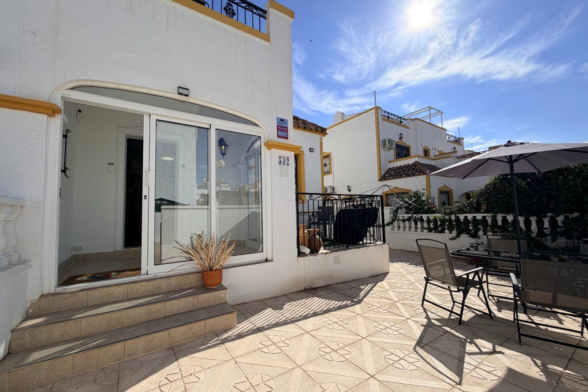 Herverkoop - Stadshuis - Orihuela - Entre Naranjos