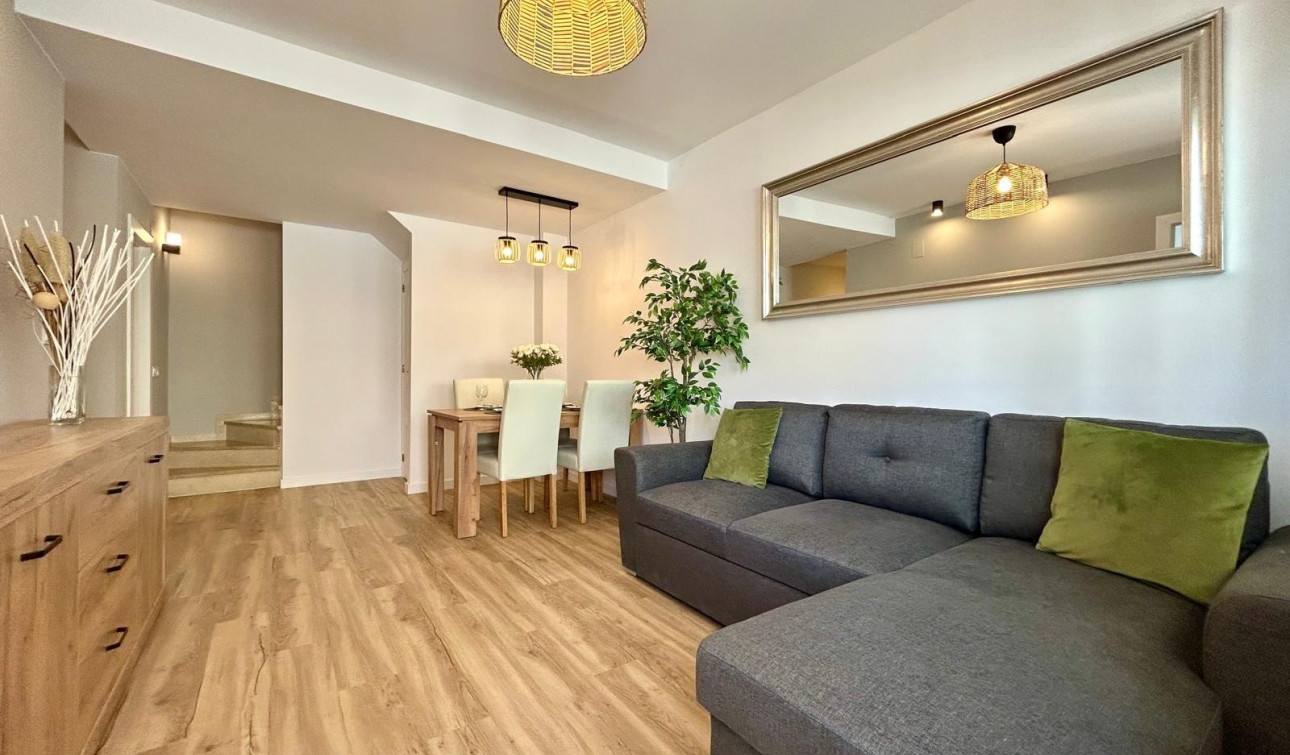 Herverkoop - Stadshuis - Orihuela - Urbanización Perla del Mar