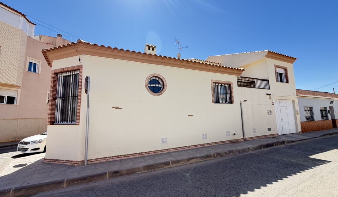 Herverkoop - Stadshuis - Pilar de la Horadada - Pilar De La Horradada