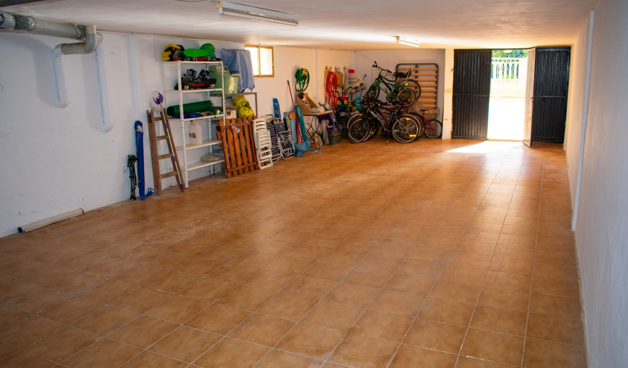 Herverkoop - Stadshuis - Pilar de la Horadada - Torre De La Horadada