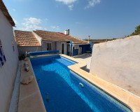 Herverkoop - Stadshuis - Torremendo