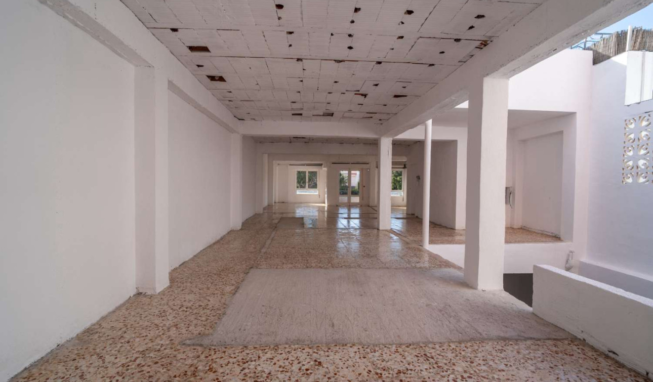 Herverkoop - Stadshuis - Torrevieja - Centro