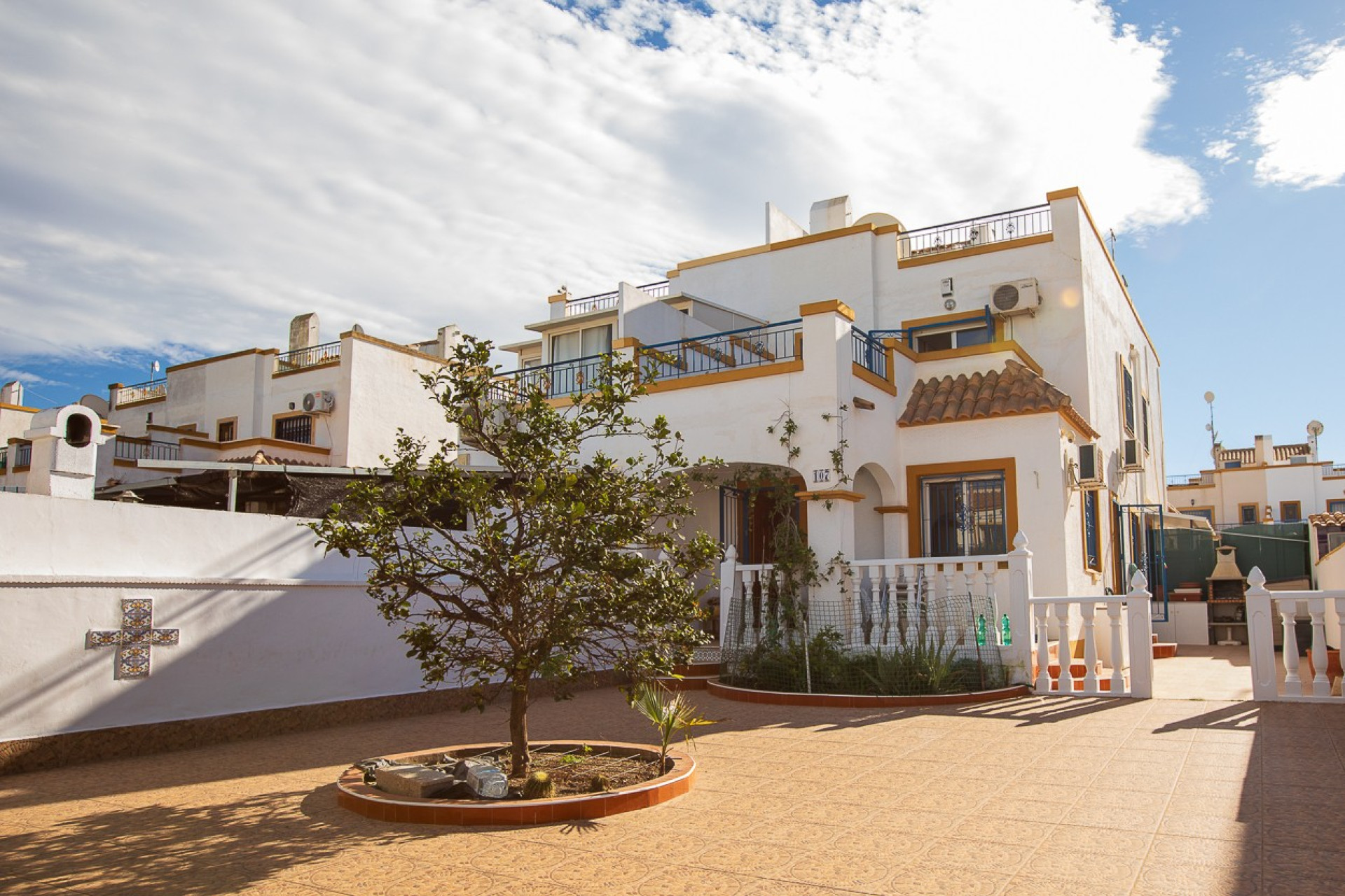 Herverkoop - Stadshuis - Torrevieja - Jardin Del Mar