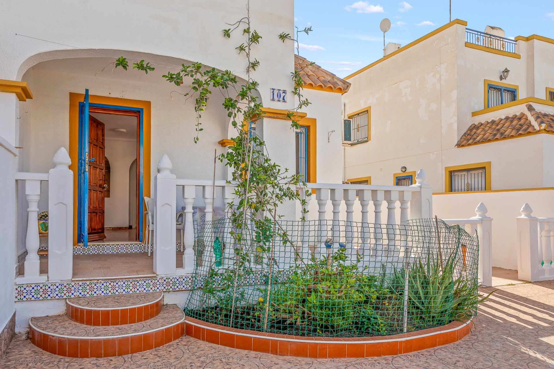 Herverkoop - Stadshuis - Torrevieja - Jardin Del Mar