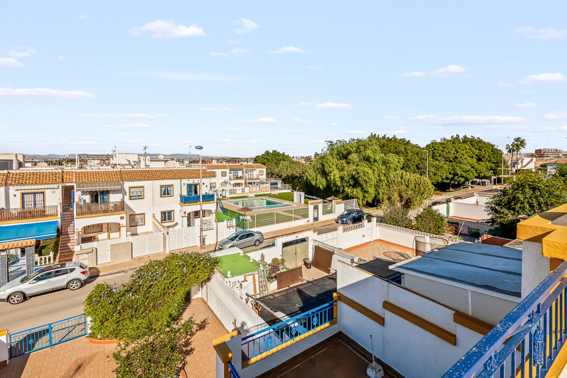 Herverkoop - Stadshuis - Torrevieja - Jardin Del Mar