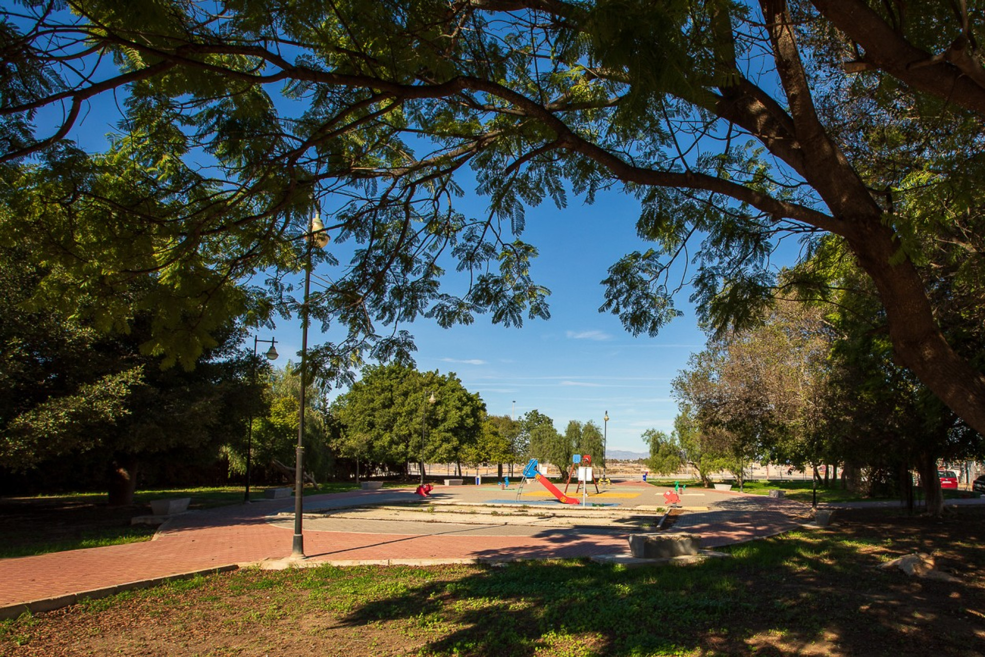 Herverkoop - Stadshuis - Torrevieja - Jardin Del Mar