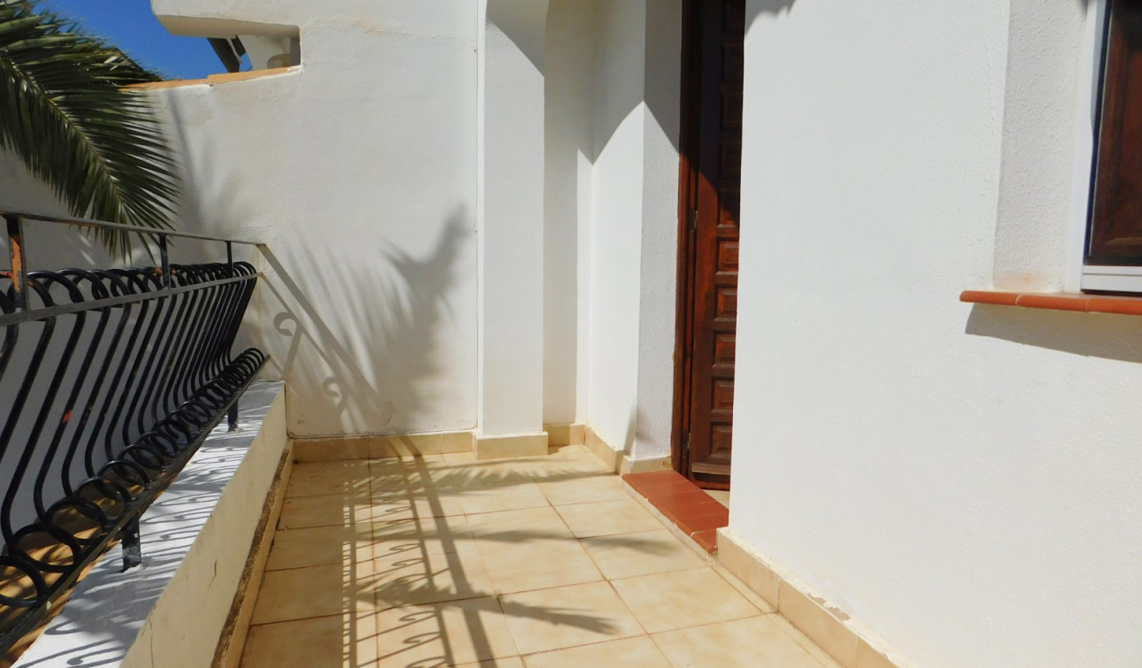 Herverkoop - Stadshuis - Torrevieja - Lago Jardin