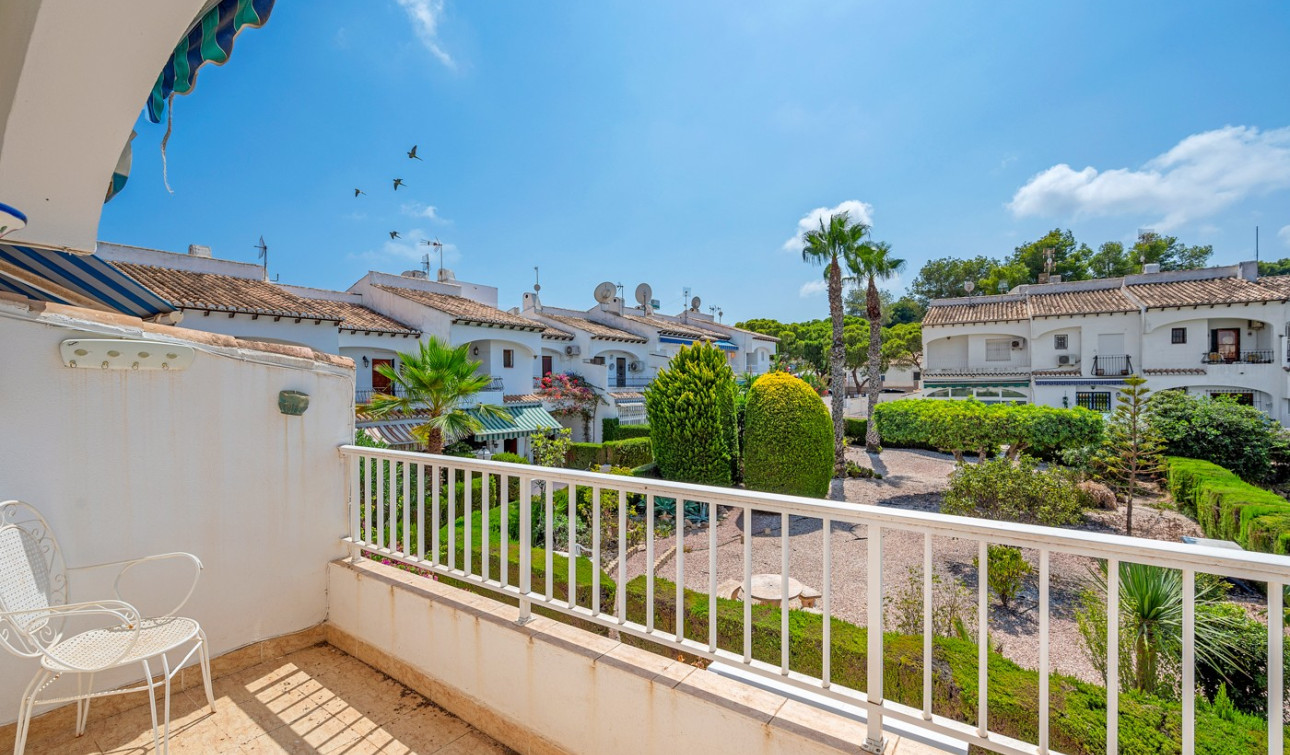 Herverkoop - Stadshuis - Torrevieja - Lago Jardin