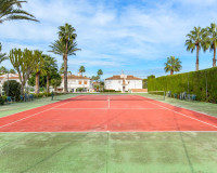 Herverkoop - Stadshuis - Torrevieja - Lago Jardin