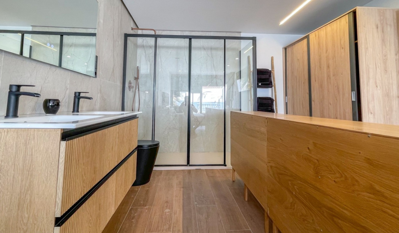 Herverkoop - Stadshuis - Torrevieja - Nueva Torrevieja - Aguas Nuevas