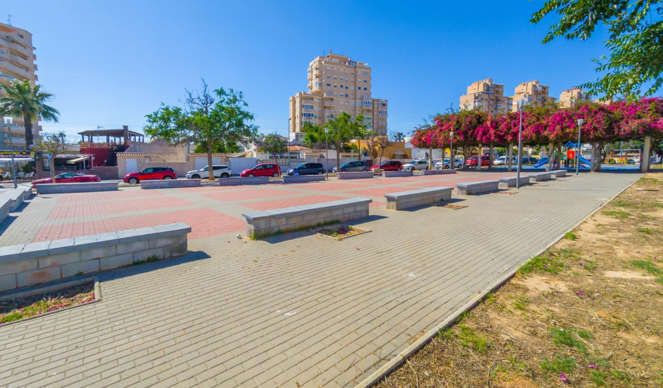 Herverkoop - Stadshuis - Torrevieja - Nueva Torrevieja
