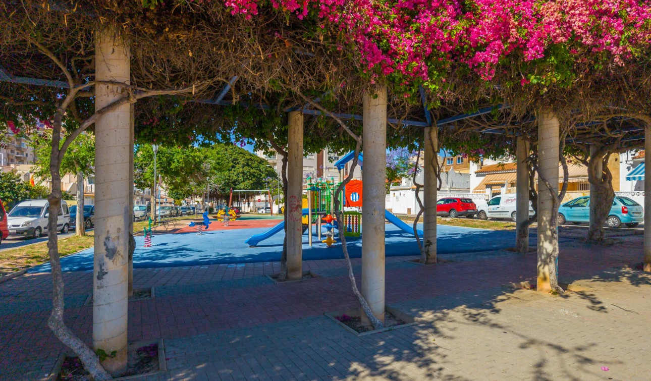 Herverkoop - Stadshuis - Torrevieja - Nueva Torrevieja