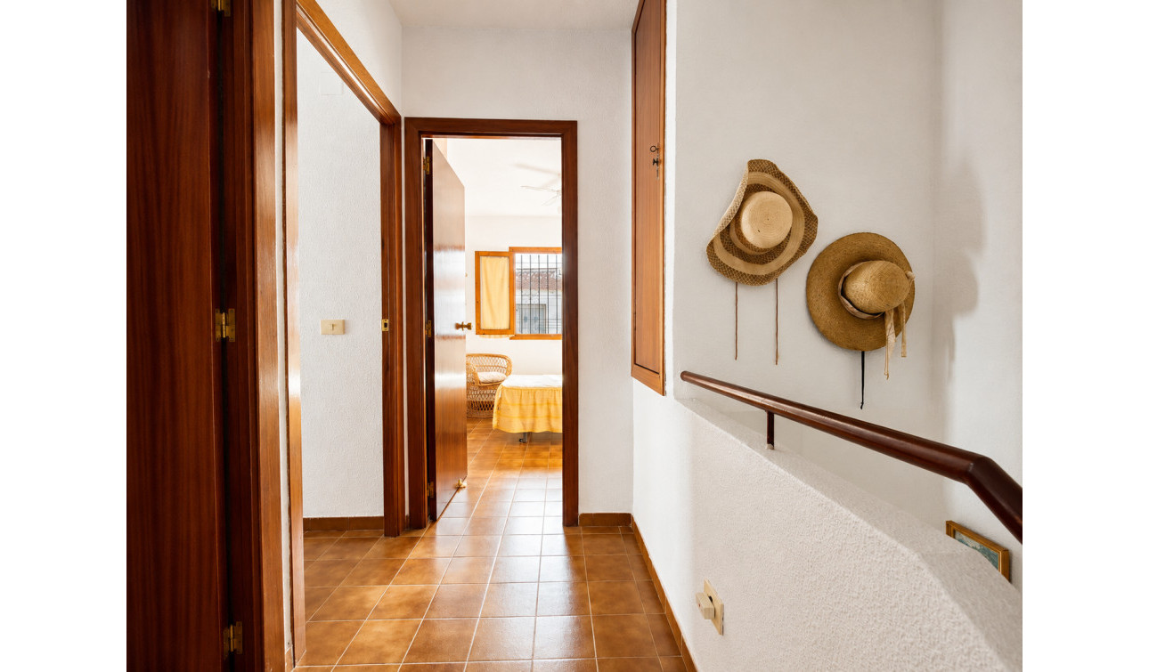 Herverkoop - Stadshuis - Torrevieja - Nueva Torrevieja