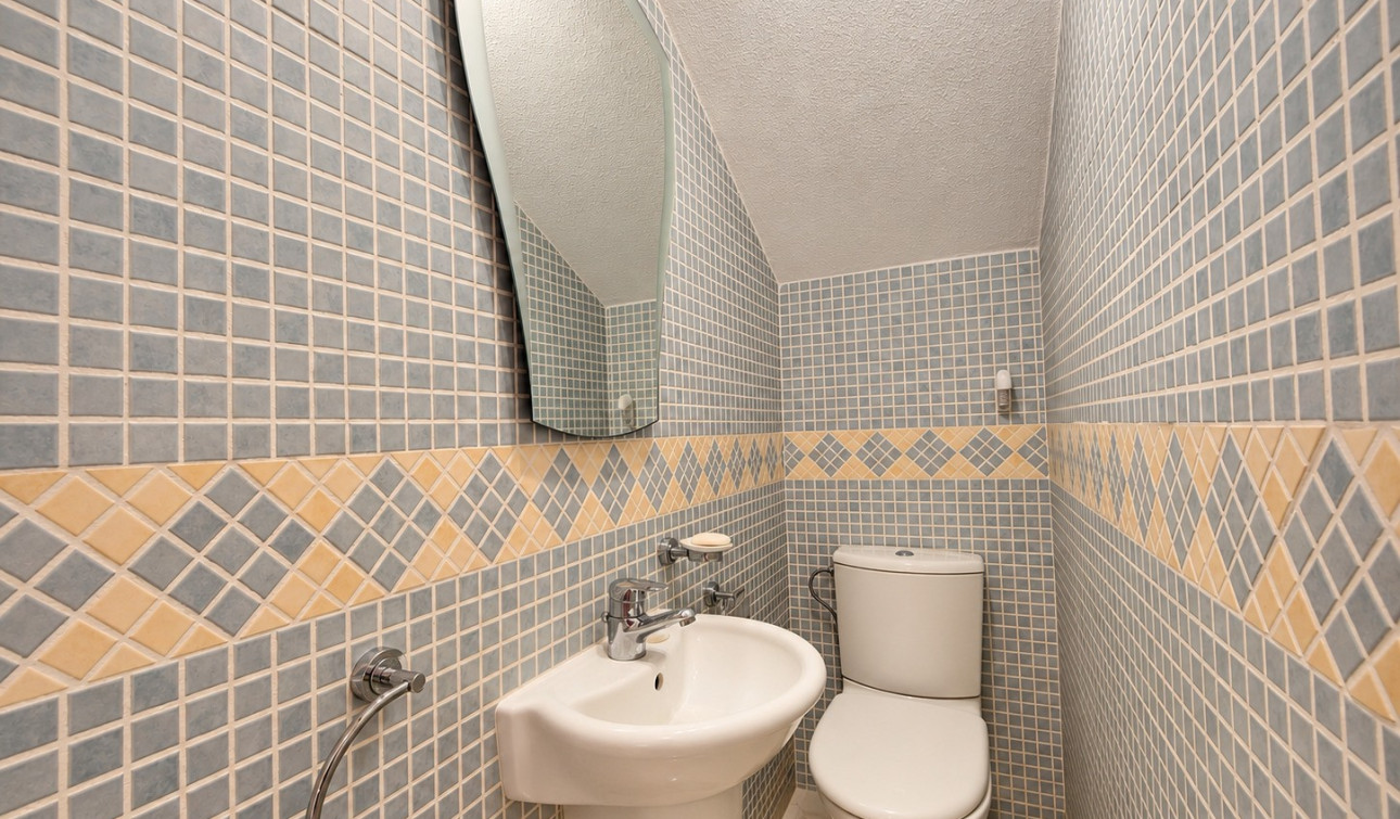 Herverkoop - Stadshuis - Torrevieja - Nueva Torrevieja