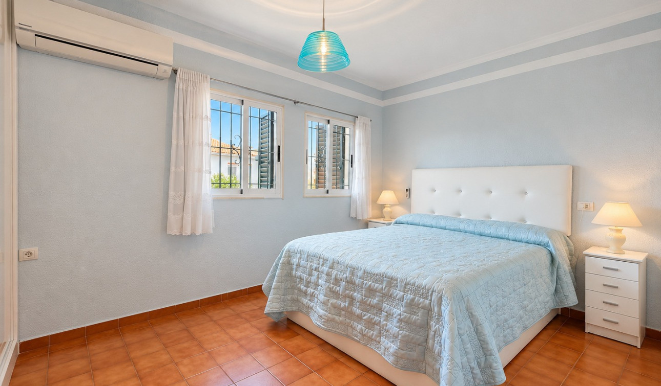 Herverkoop - Stadshuis - Torrevieja - Nueva Torrevieja