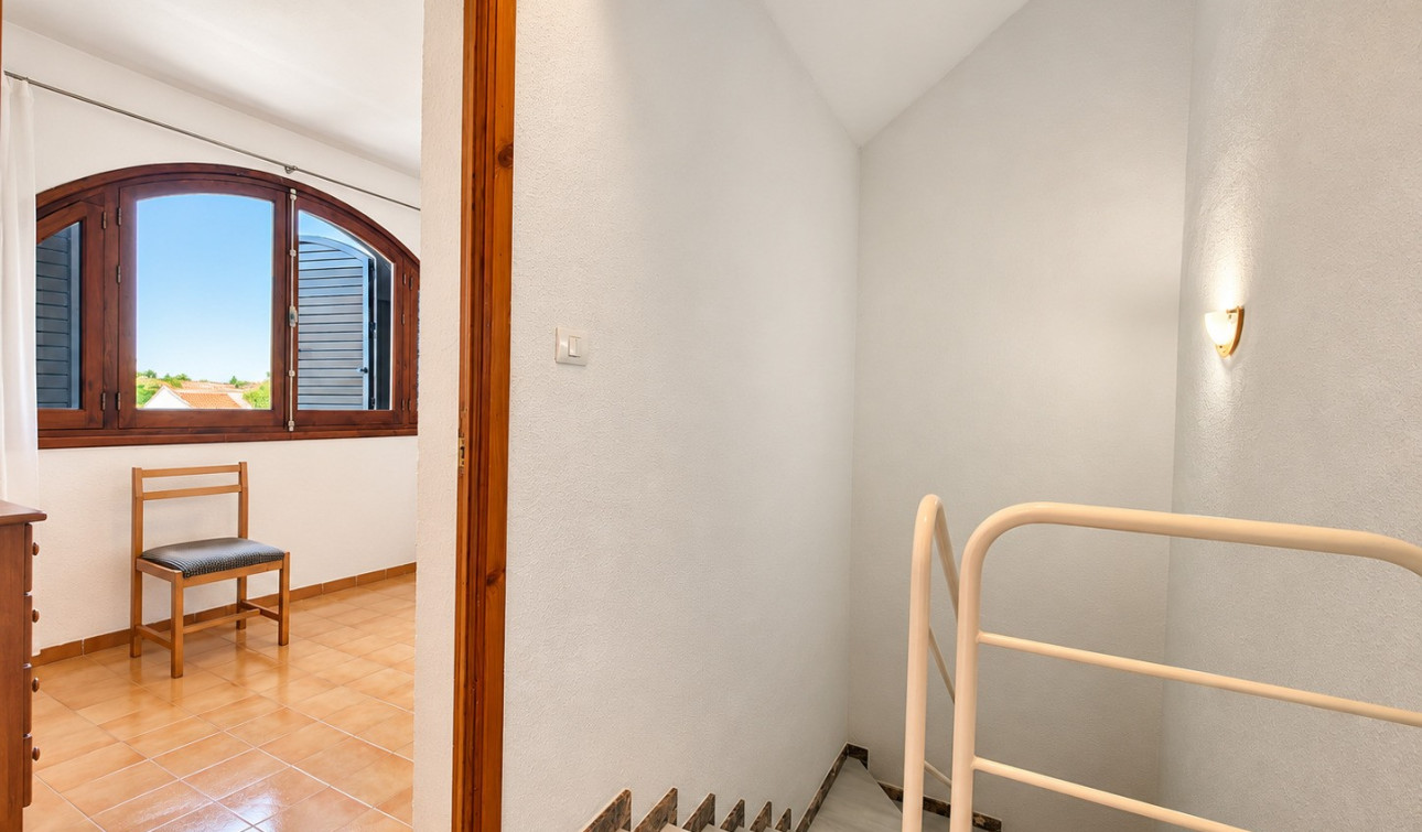 Herverkoop - Stadshuis - Torrevieja - Nueva Torrevieja