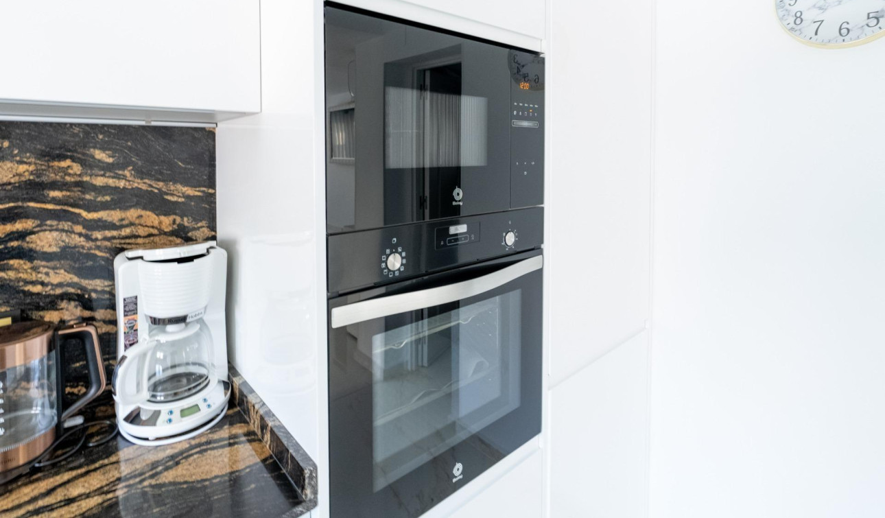 Herverkoop - Stadshuis - Torrevieja - Punta prima