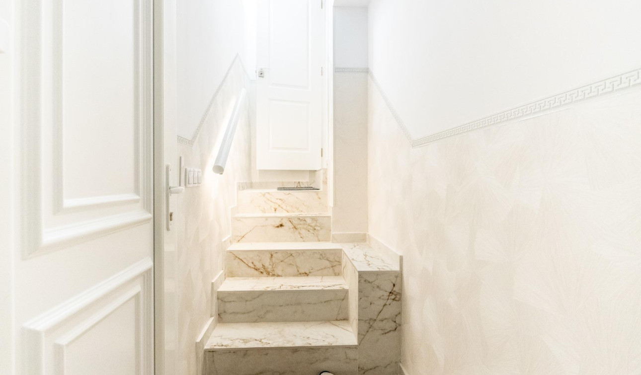 Herverkoop - Stadshuis - Torrevieja - Punta prima