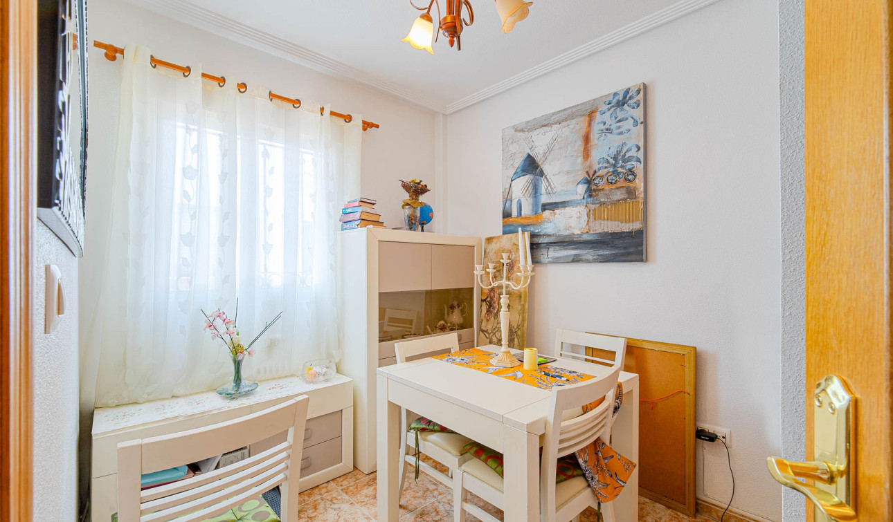 Herverkoop - Stadshuis - Torrevieja - Punta Prima