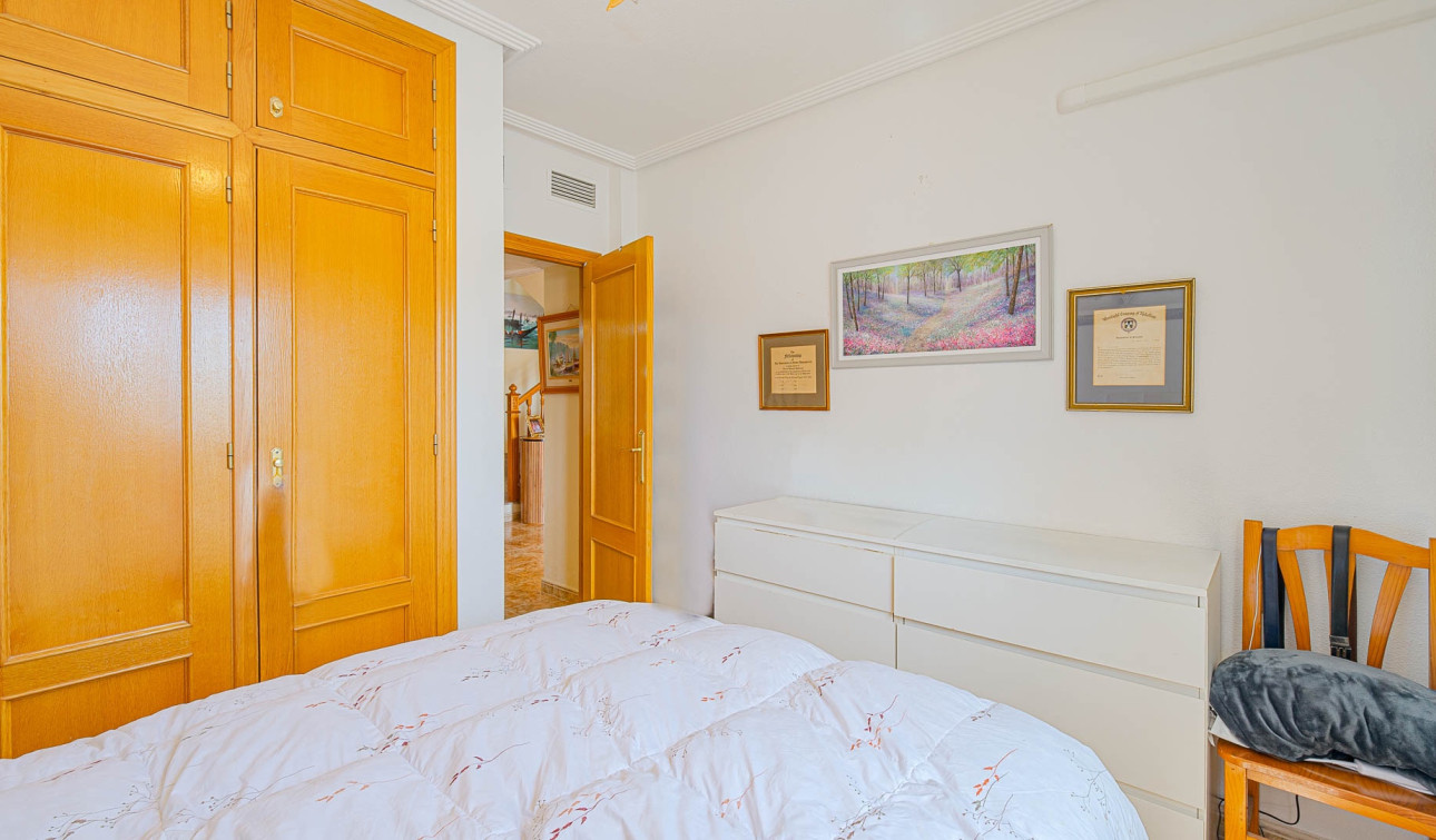 Herverkoop - Stadshuis - Torrevieja - Punta Prima