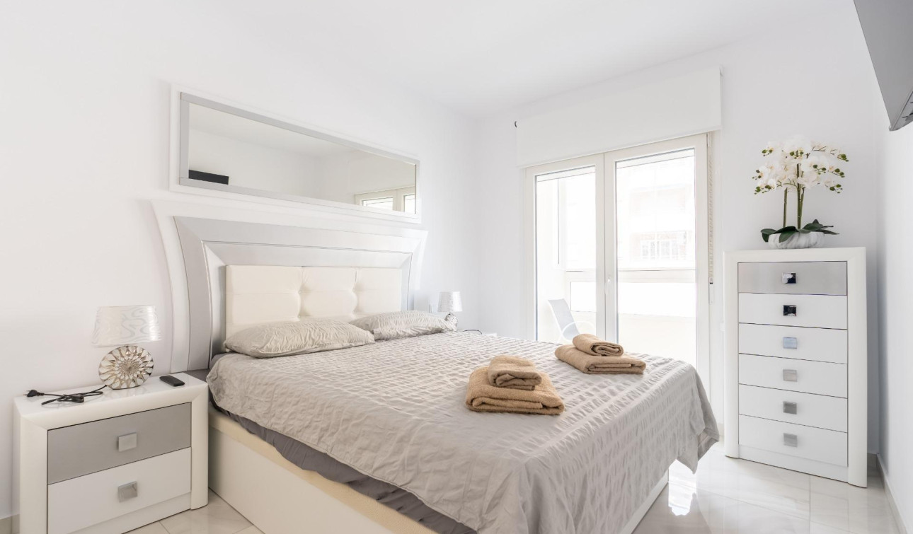 Herverkoop - Stadshuis - Torrevieja - Punta prima