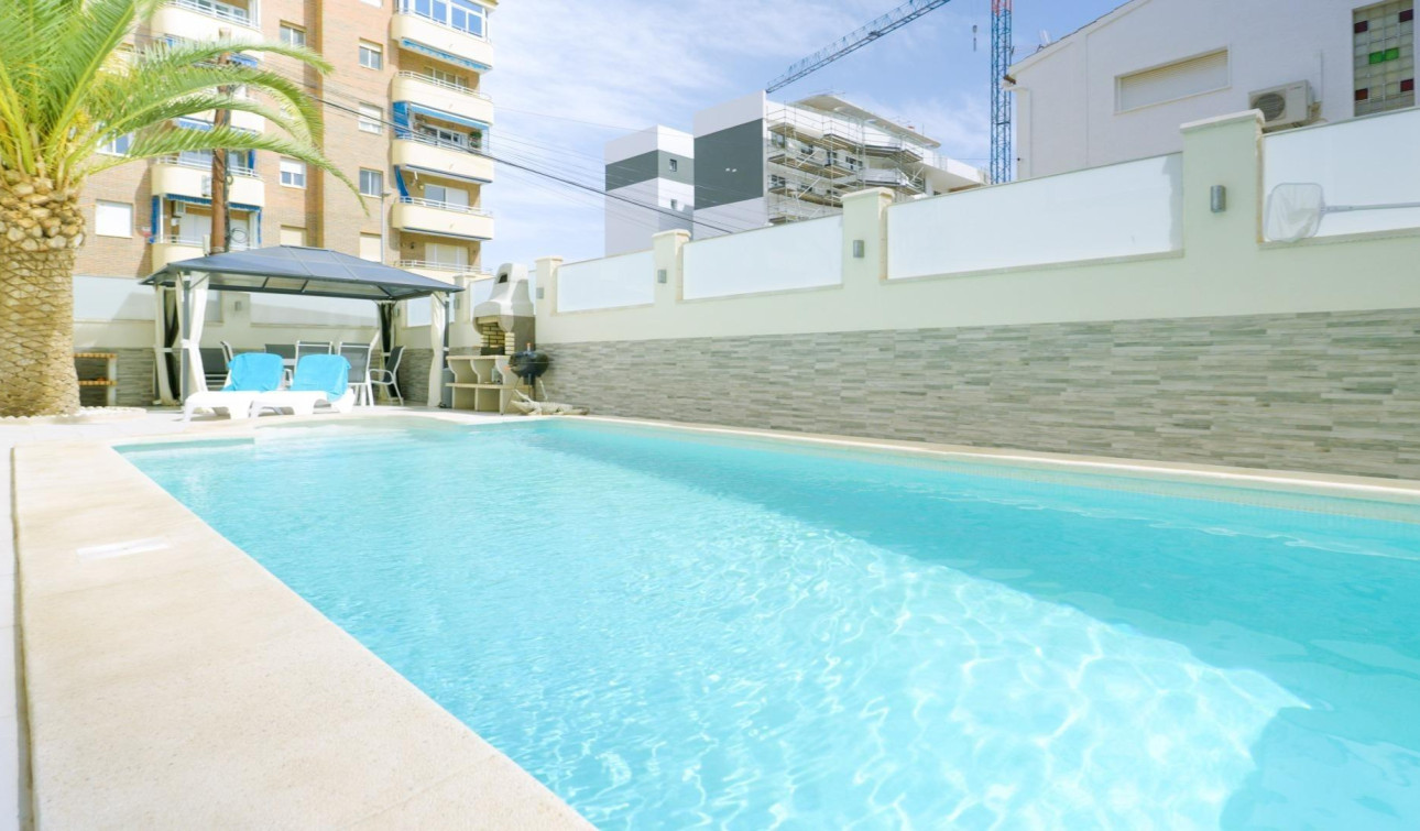Herverkoop - Stadshuis - Torrevieja - Punta prima