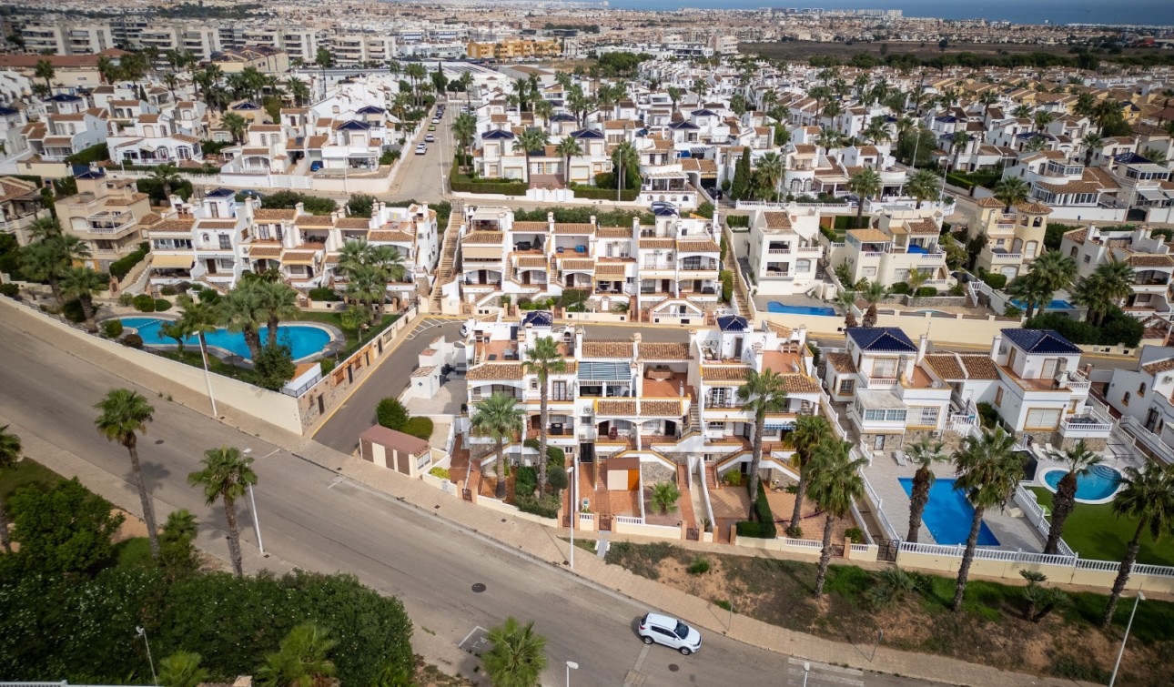 Herverkoop - Stadshuis - Villamartín - Los Dolses