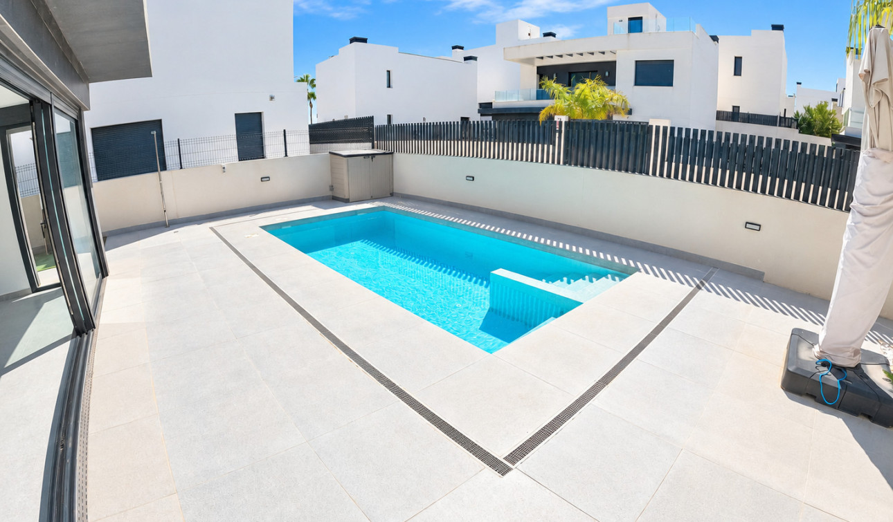 Herverkoop - Vrijstaande villa - Algorfa - La Finca Golf