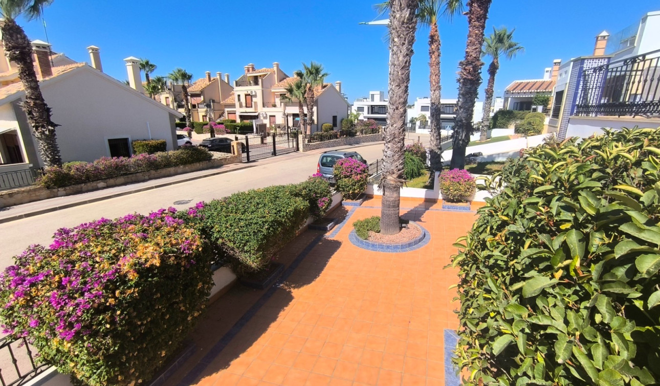 Herverkoop - Vrijstaande villa - Algorfa