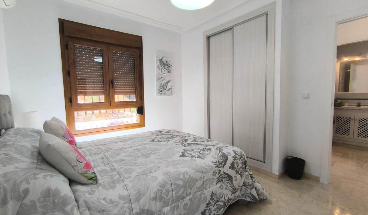 Herverkoop - Vrijstaande villa - Algorfa