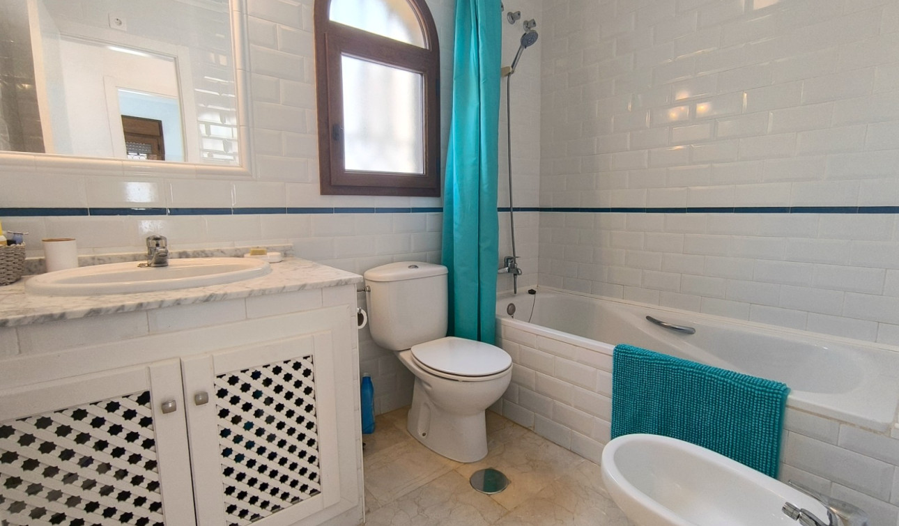 Herverkoop - Vrijstaande villa - Algorfa