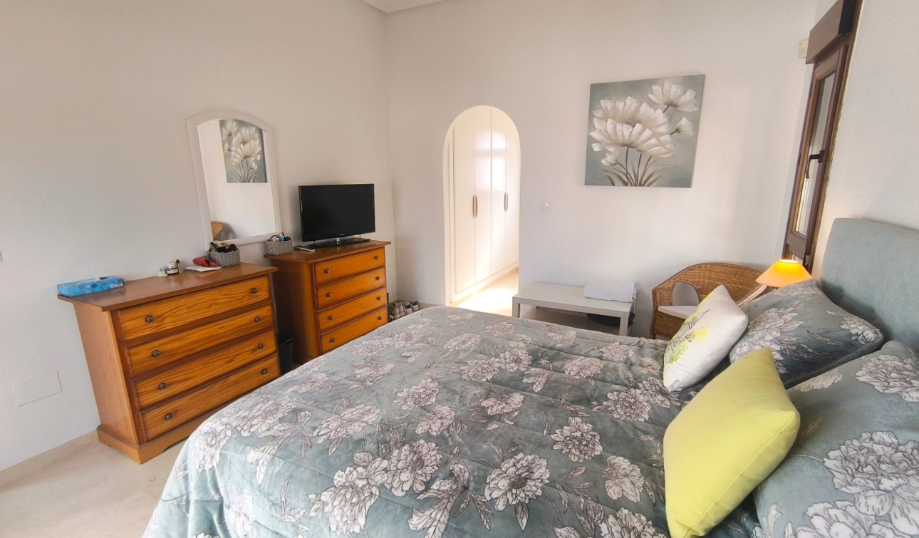 Herverkoop - Vrijstaande villa - Algorfa