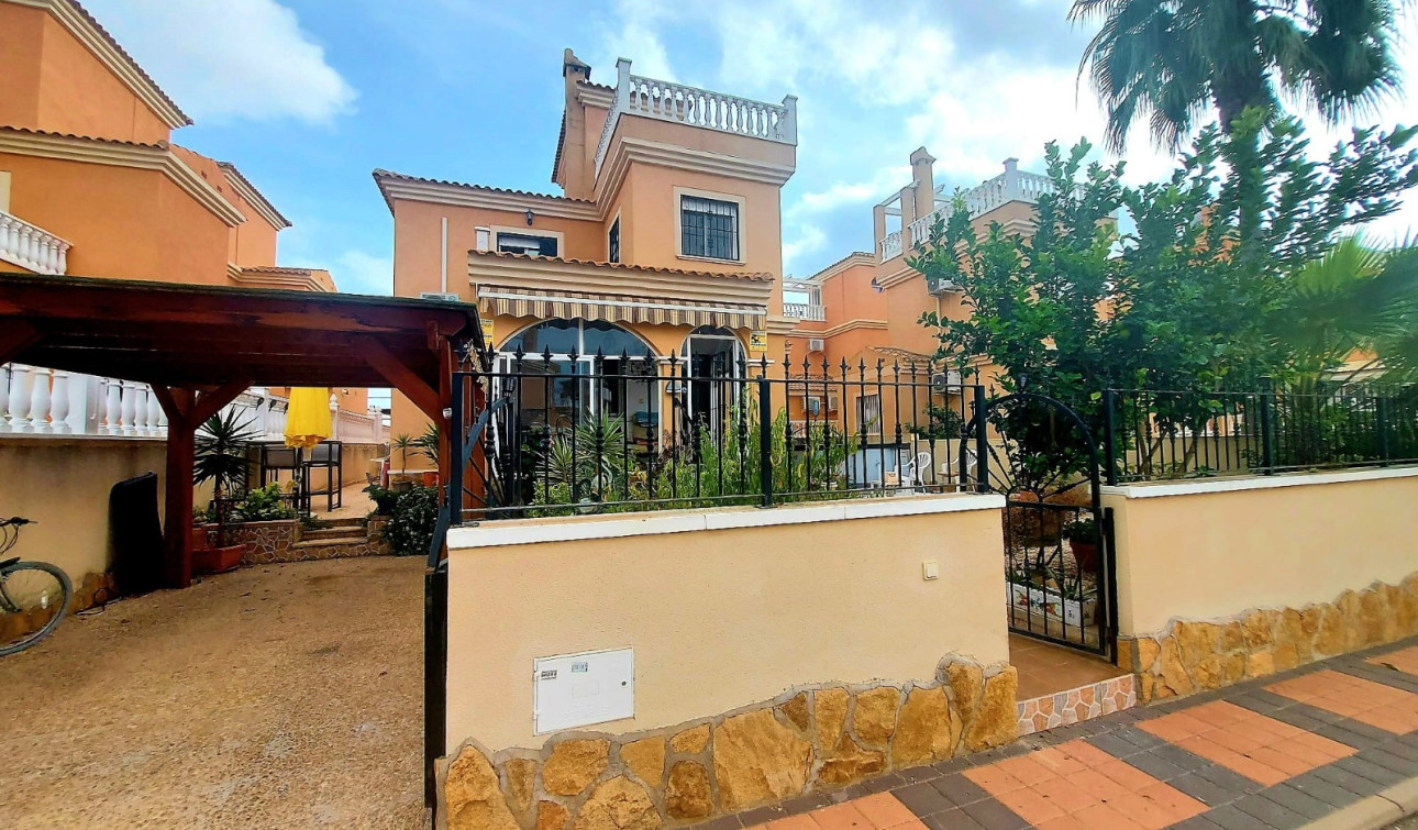 Herverkoop - Vrijstaande villa - Algorfa