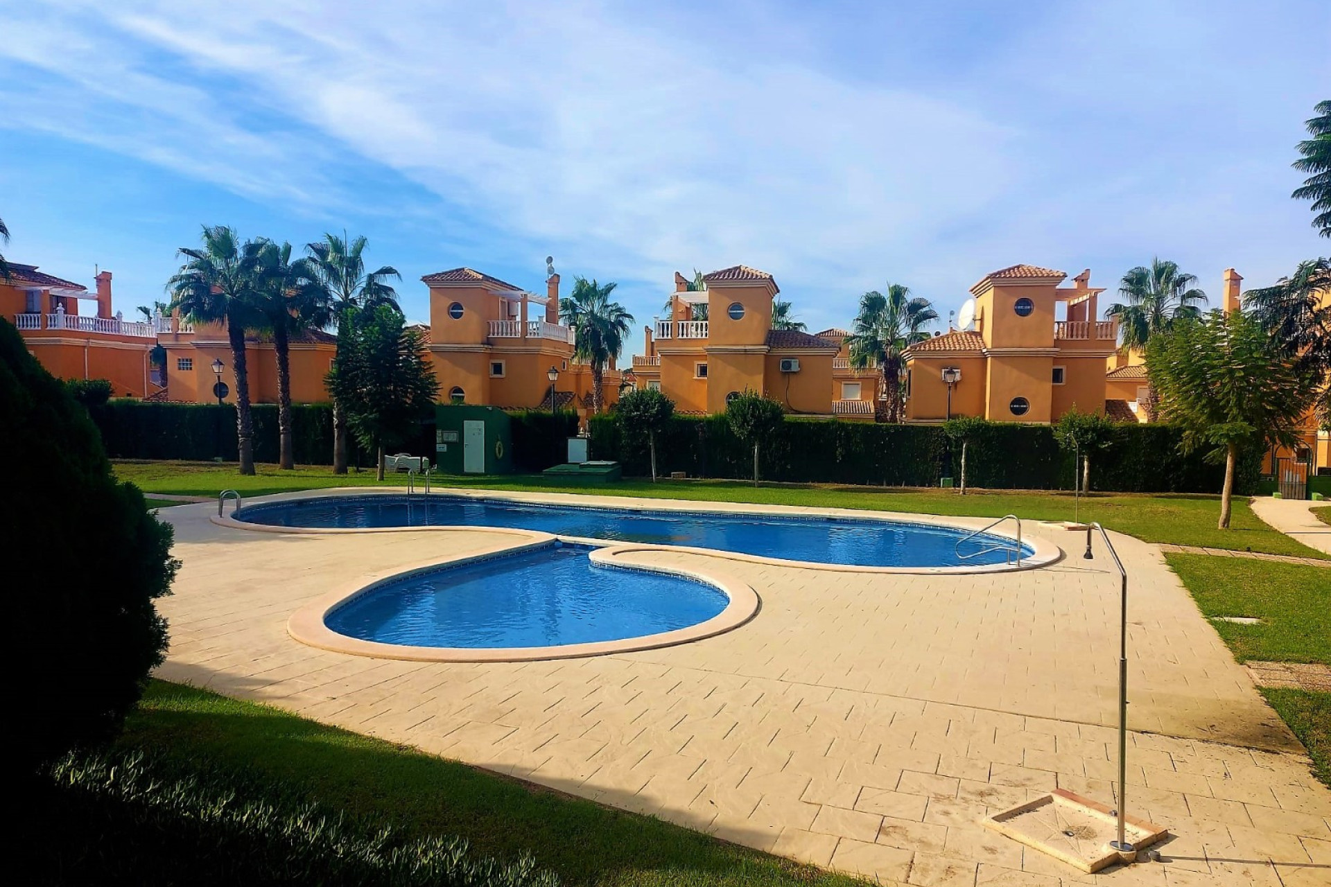 Herverkoop - Vrijstaande villa - Algorfa