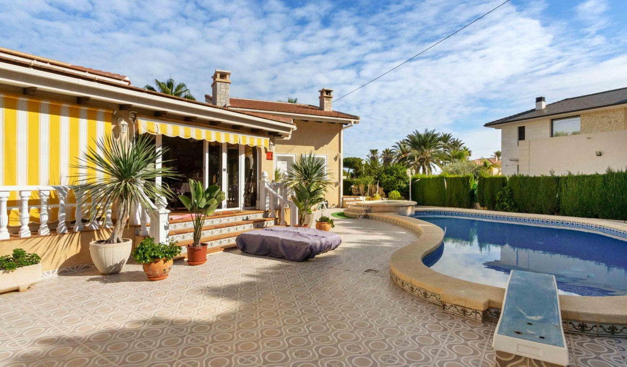 Herverkoop - Vrijstaande villa - Cabo Roig - MUY CERCA DE LA PLAYA