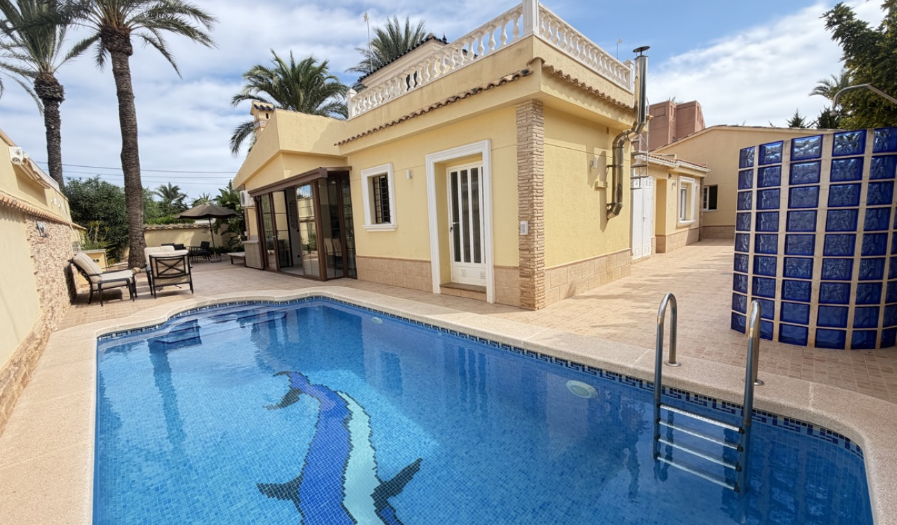 Herverkoop - Vrijstaande villa - Cabo Roig