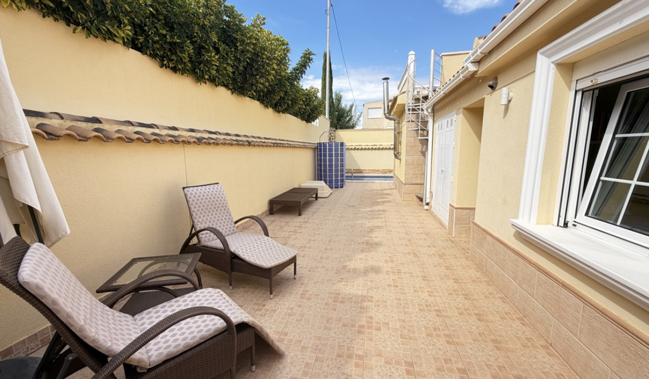 Herverkoop - Vrijstaande villa - Cabo Roig