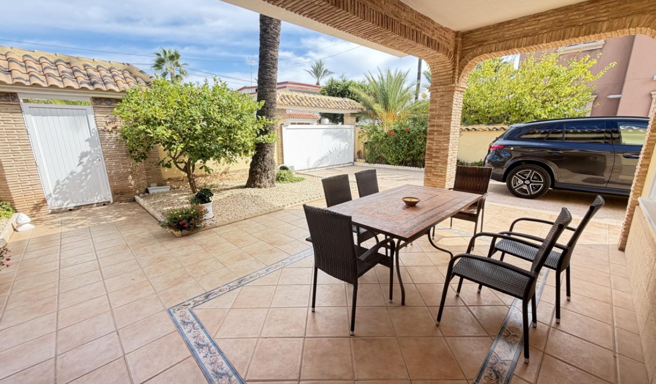 Herverkoop - Vrijstaande villa - Cabo Roig