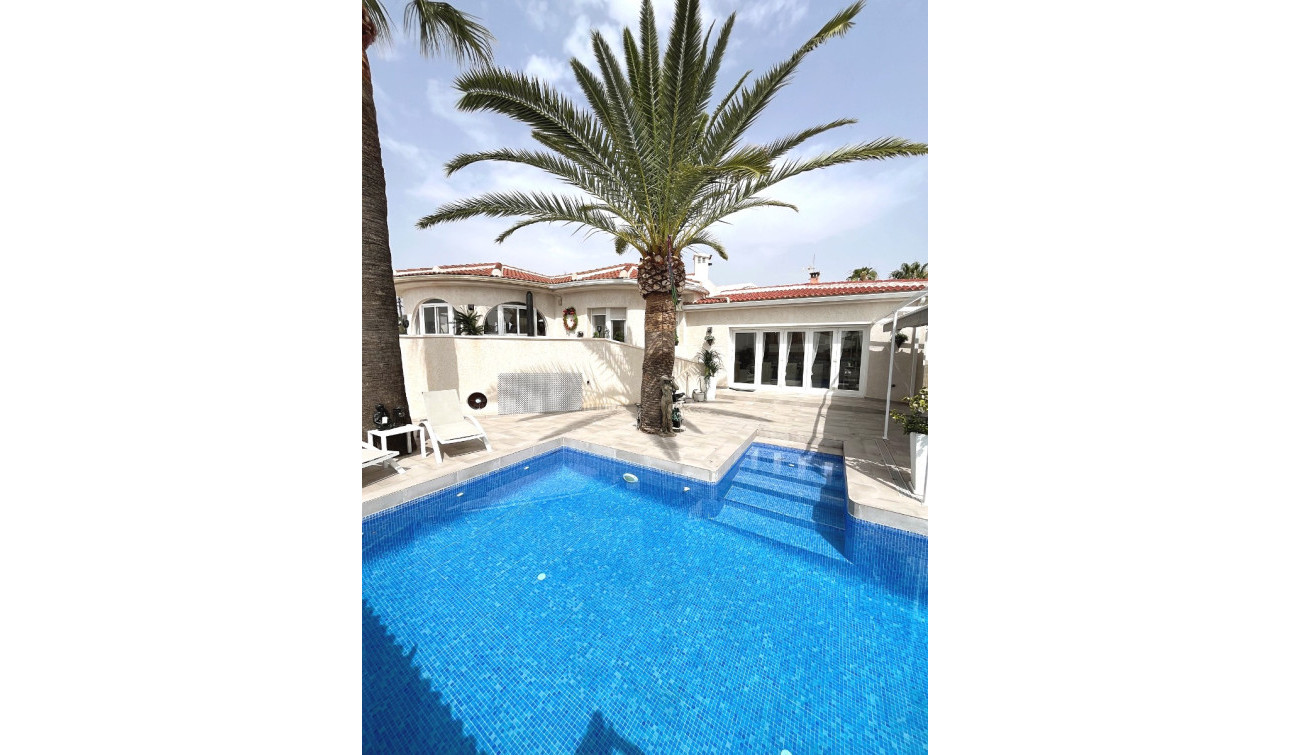 Herverkoop - Vrijstaande villa - Ciudad Quesada - Central Quesada