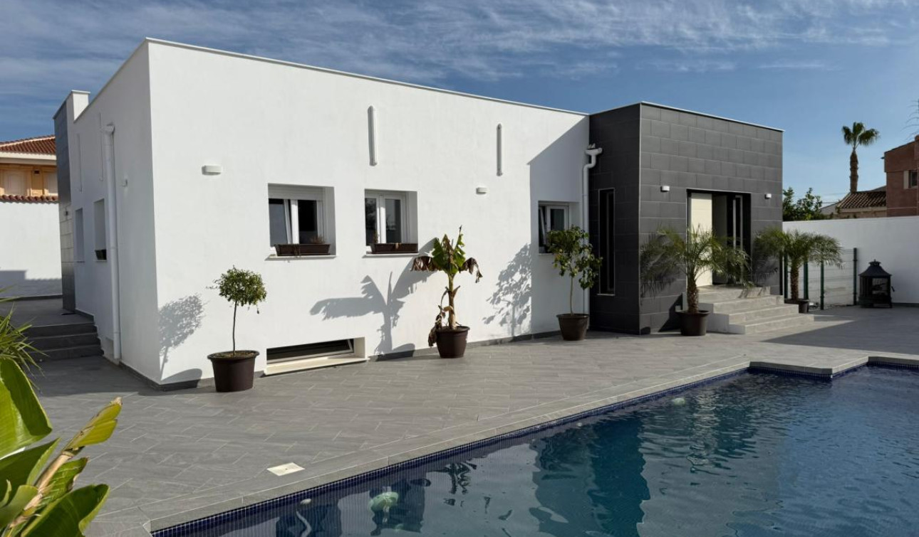 Herverkoop - Vrijstaande villa - Ciudad Quesada