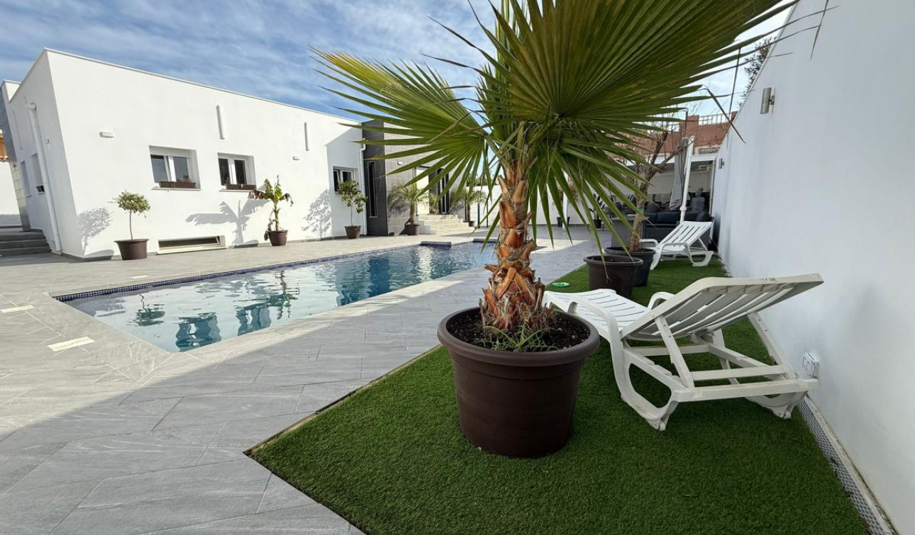 Herverkoop - Vrijstaande villa - Ciudad Quesada