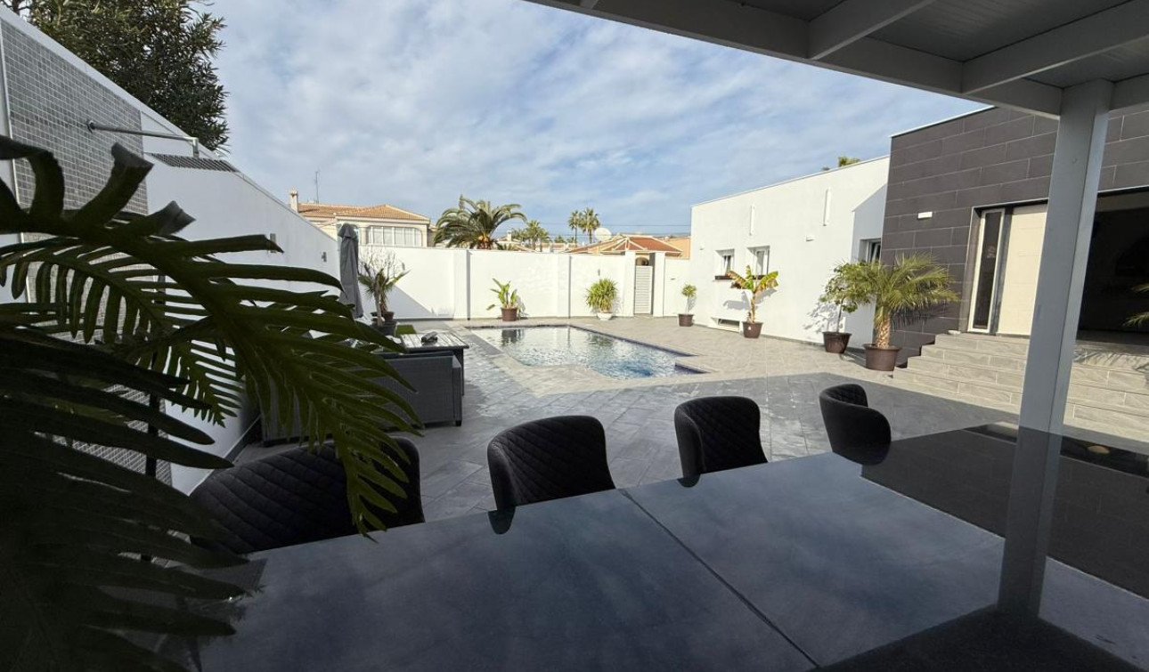 Herverkoop - Vrijstaande villa - Ciudad Quesada