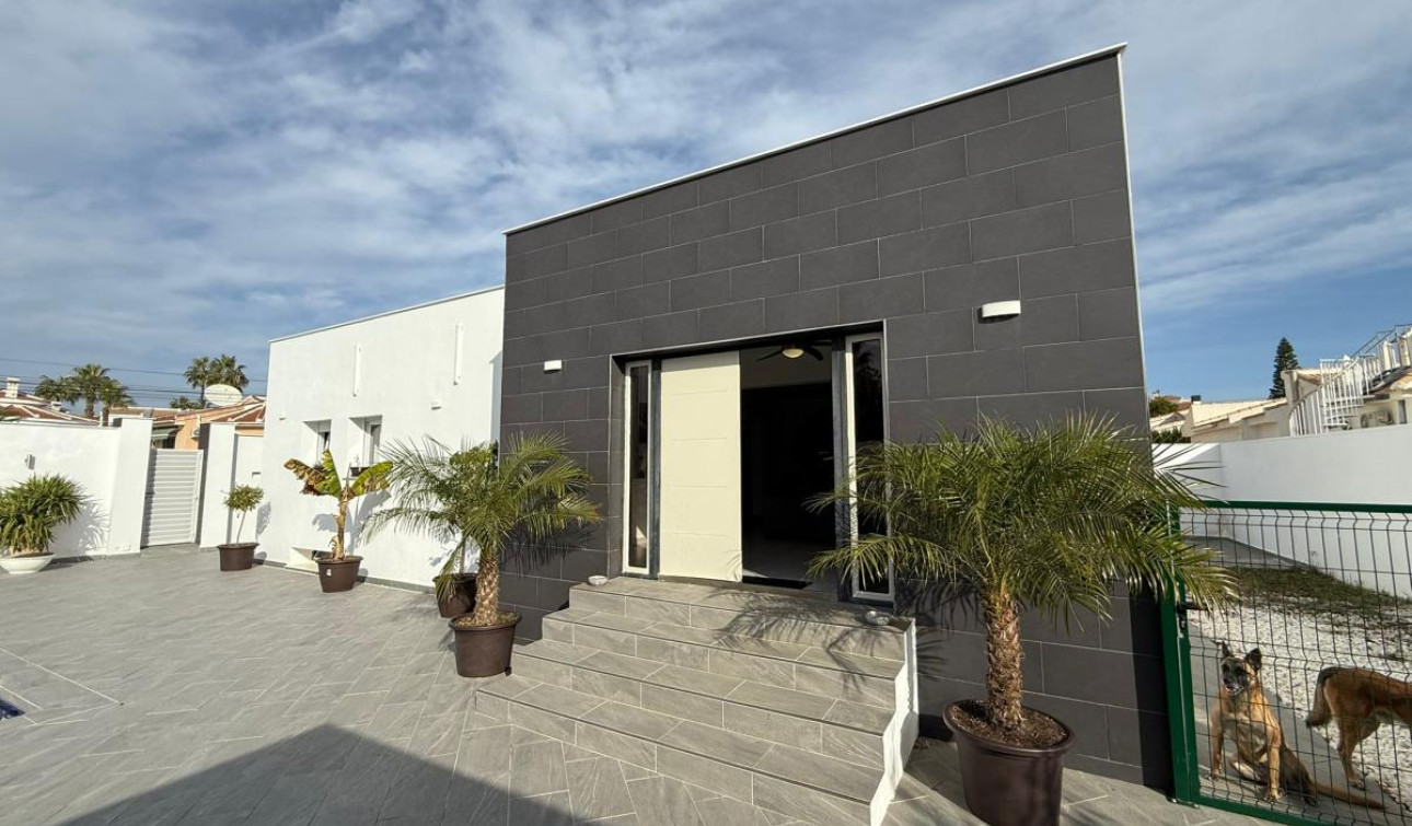 Herverkoop - Vrijstaande villa - Ciudad Quesada