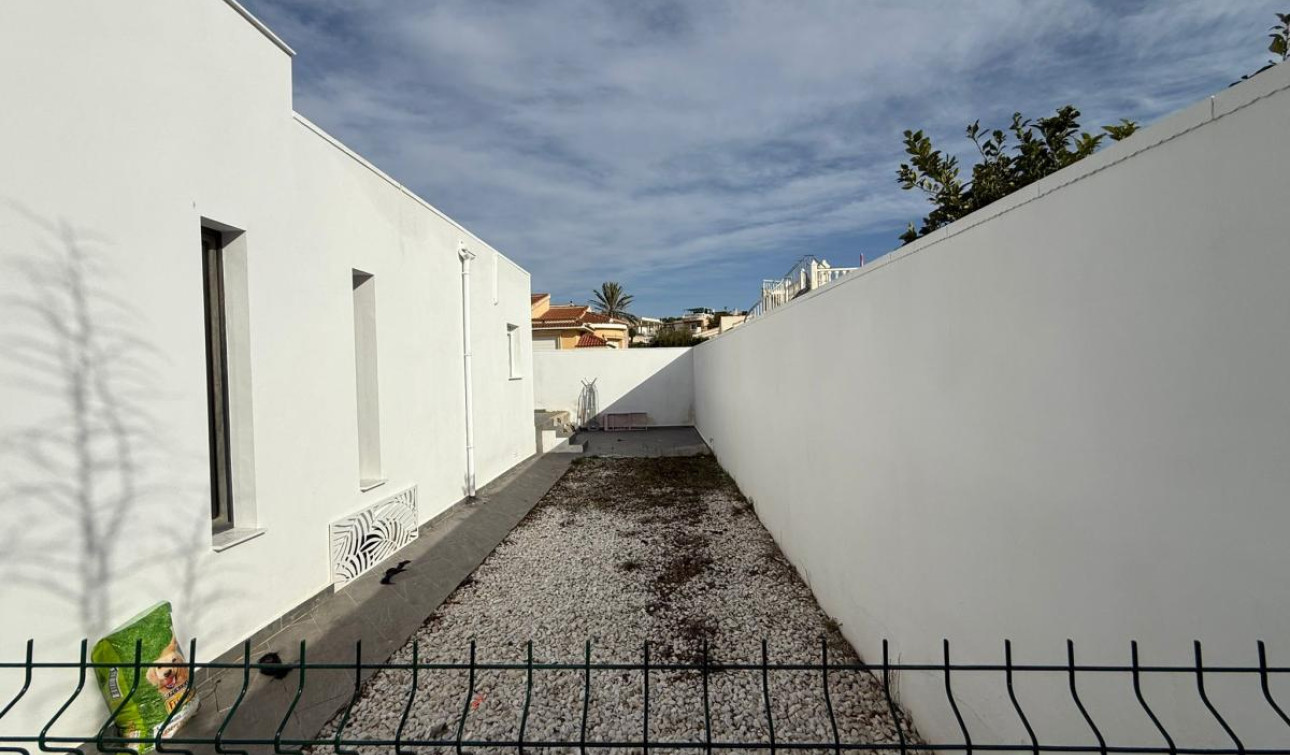 Herverkoop - Vrijstaande villa - Ciudad Quesada