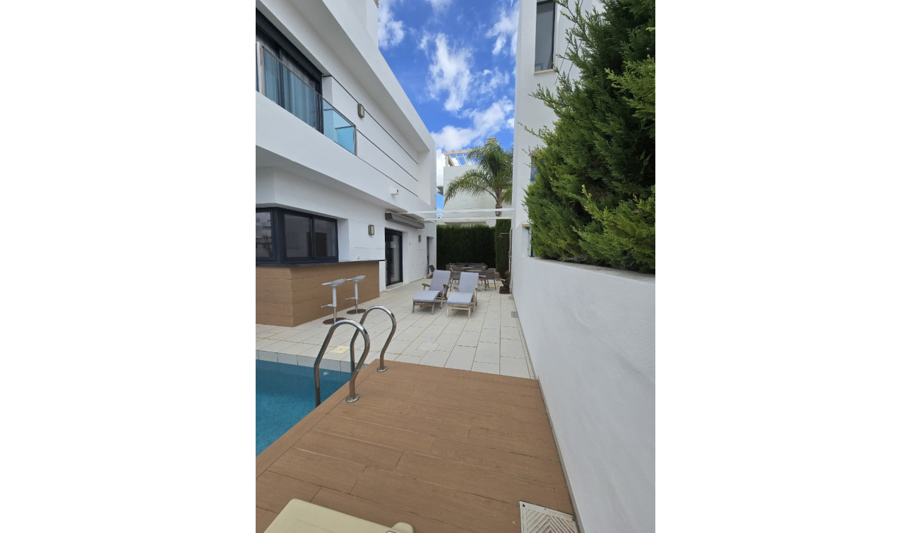 Herverkoop - Vrijstaande villa - Ciudad Quesada