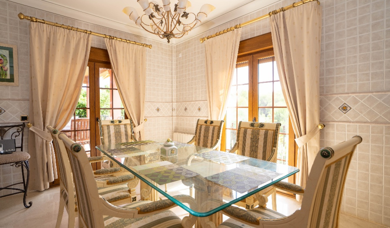 Herverkoop - Vrijstaande villa - Dehesa de Campoamor - Campoamor