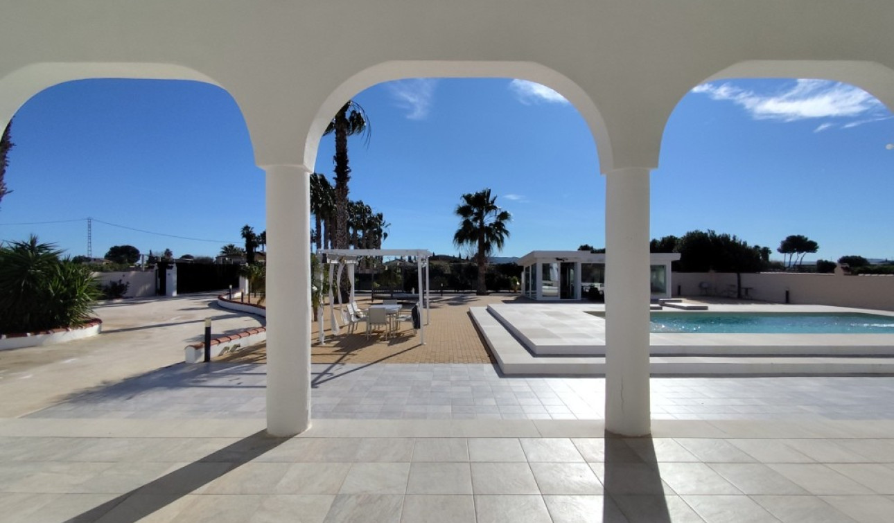 Herverkoop - Vrijstaande villa - El Mudamiento