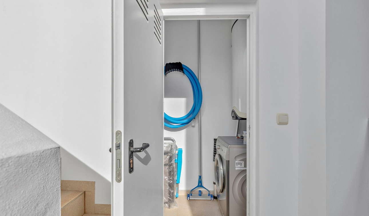 Herverkoop - Vrijstaande villa - Entre Naranjos - Vistabella