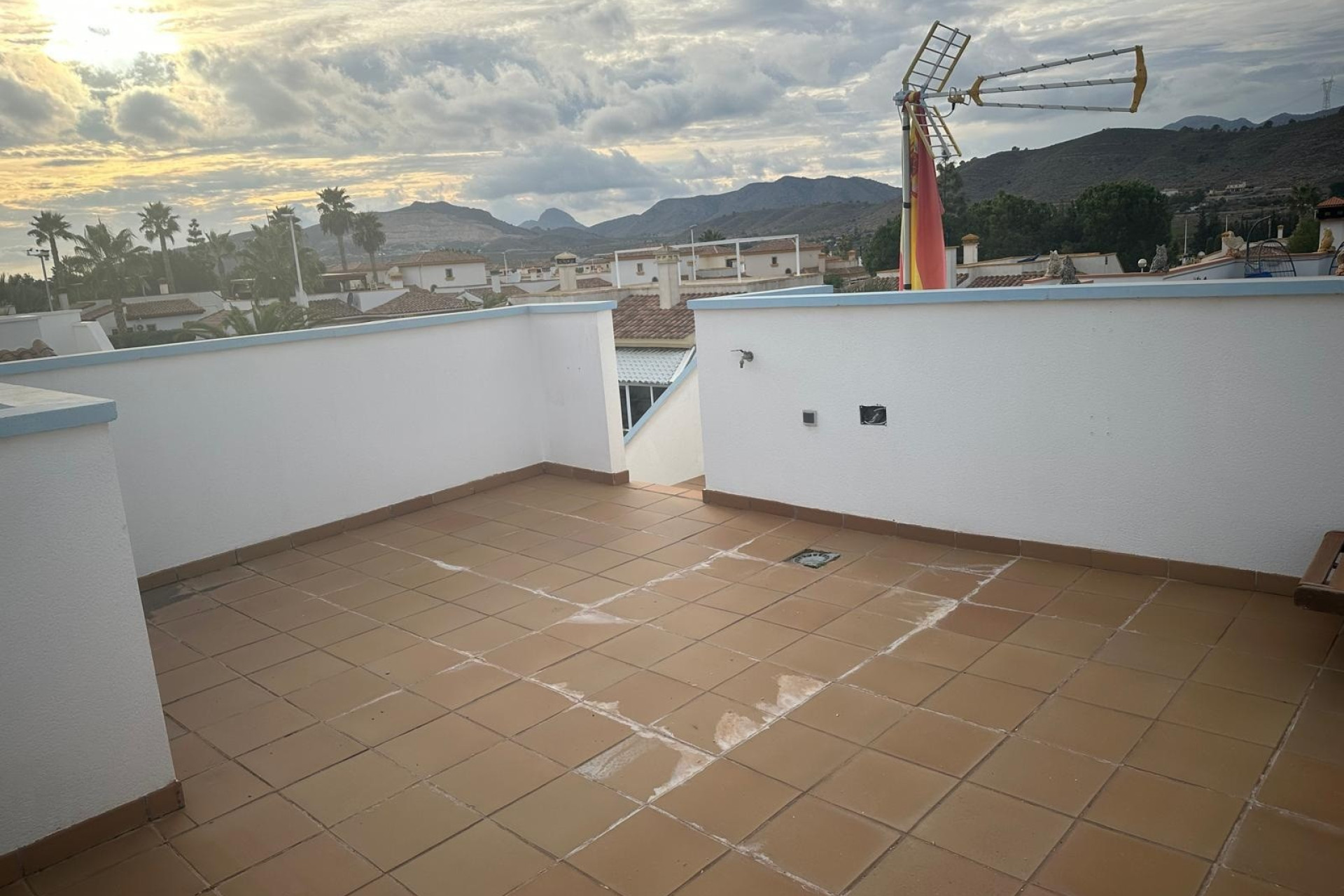 Herverkoop - Vrijstaande villa - Hondón de las Nieves - Urbaniz La Montañosa