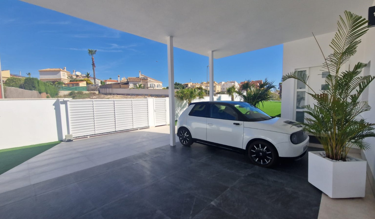 Herverkoop - Vrijstaande villa - La Marina